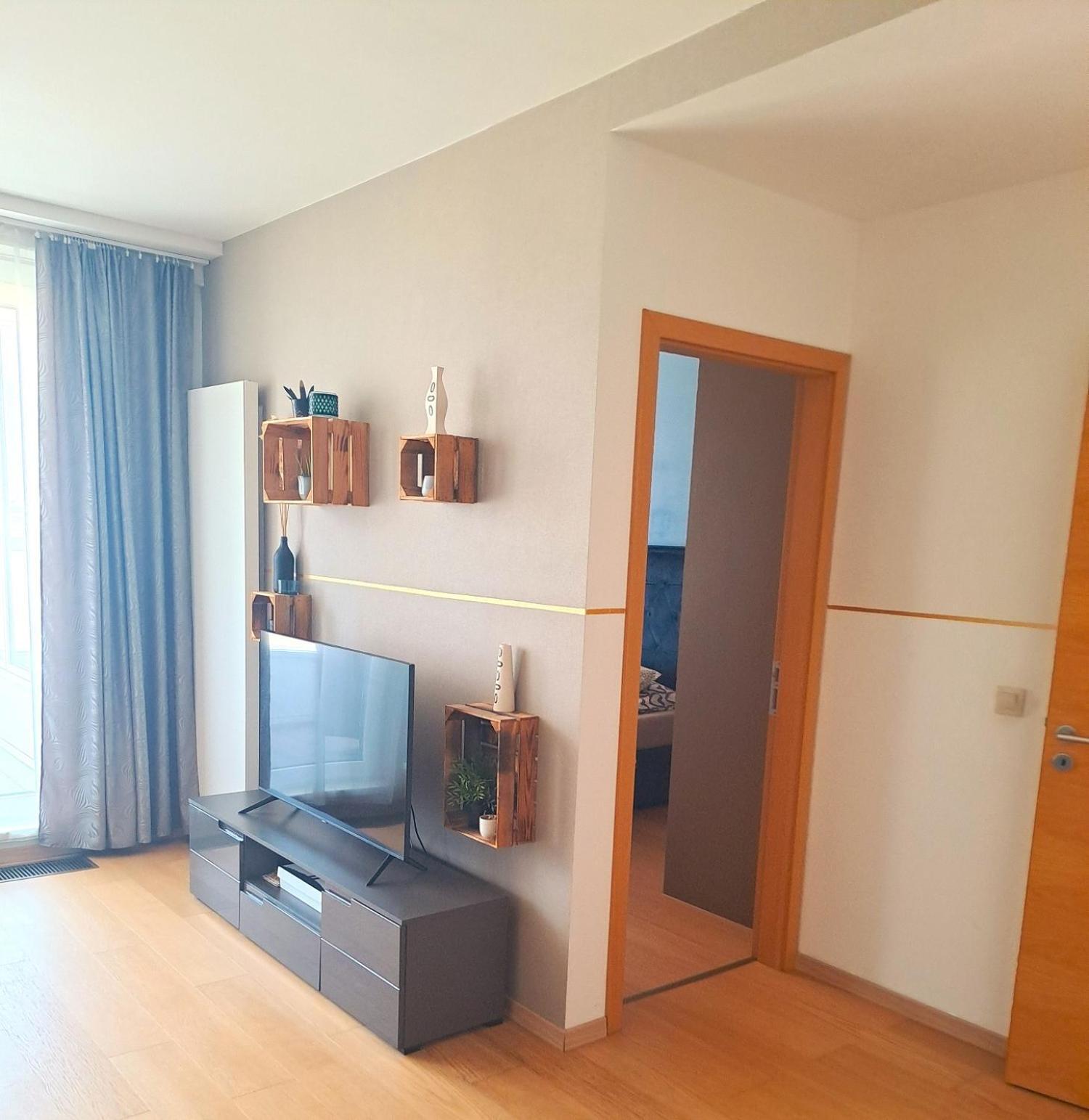 Stylish Getaway In Prime Bratislava Location - By The Danube And Old Town Apartment Exterior photo