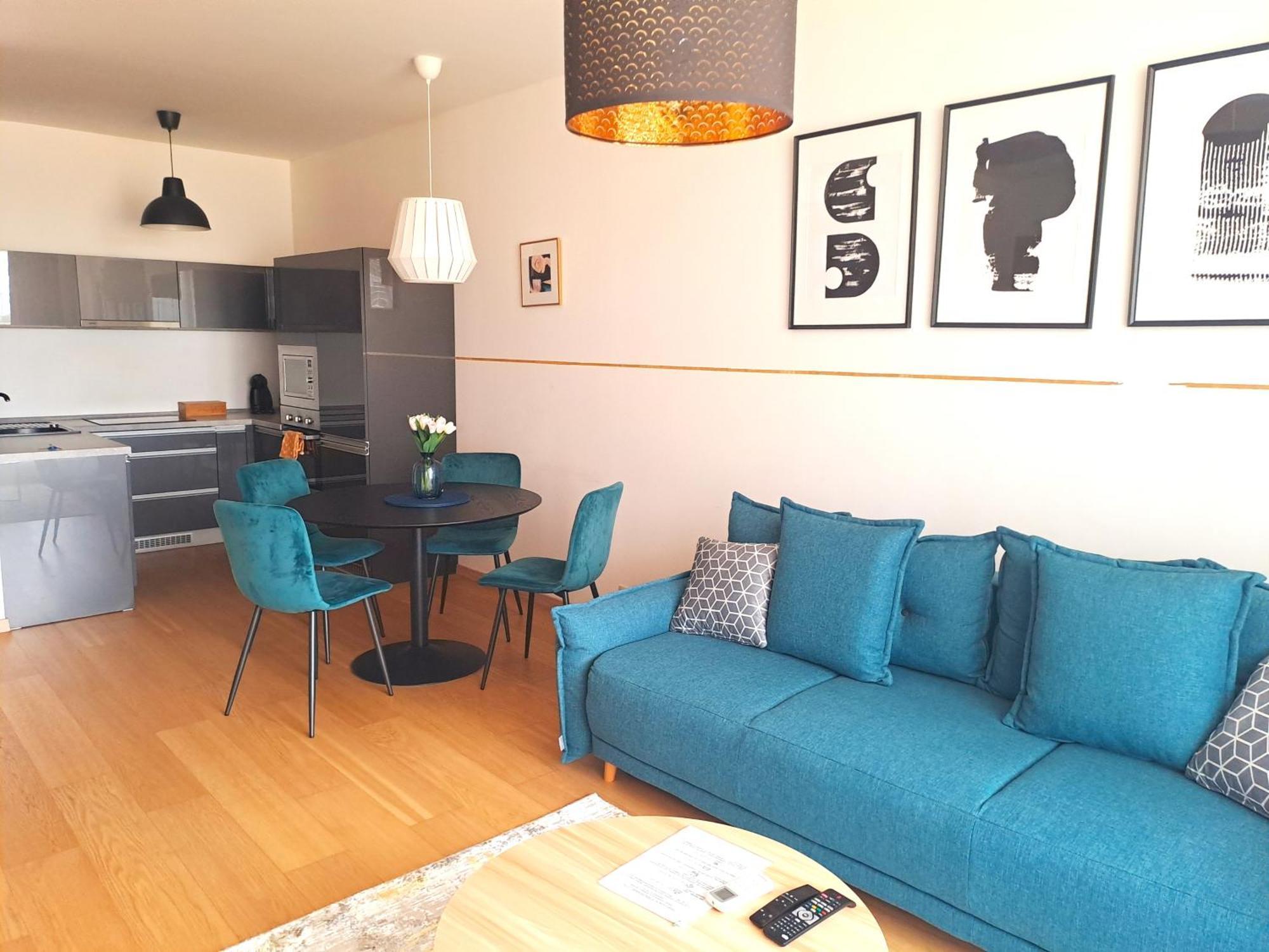 Stylish Getaway In Prime Bratislava Location - By The Danube And Old Town Apartment Exterior photo